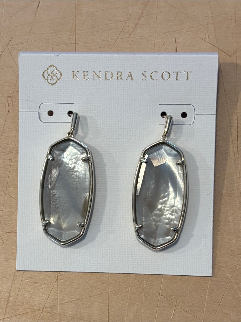 Kendra Scott Gray Mother-of-Pearl Elle-Style Drop Earrings